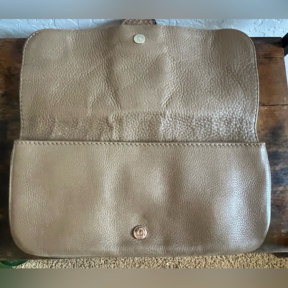 GUCCI Python Greenwich Clutch - Picture 6 of 6